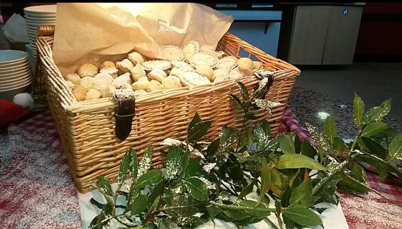 揭秘英国贵族中学餐厅 奢华堪比米其林酒店