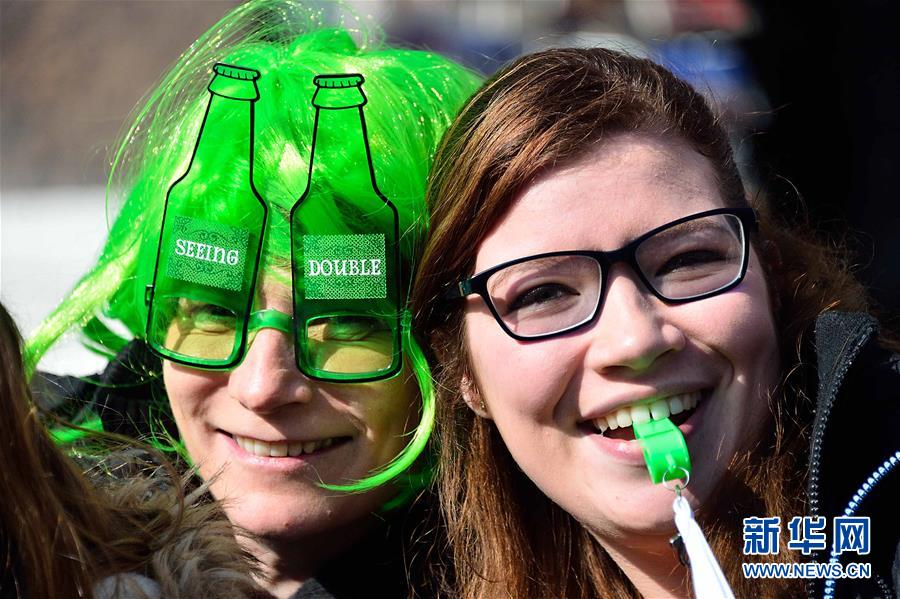 （晚报）（1）伦敦开始庆祝圣帕特里克节