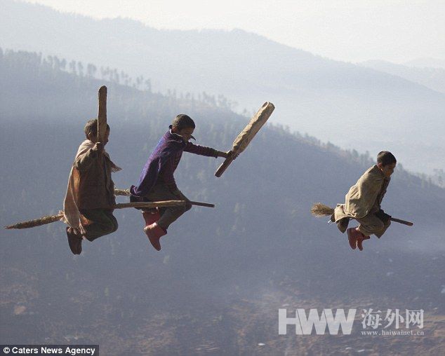 印度摄影师山村支教 悬浮摄影重现&ldquo;魁地奇&rdquo;
