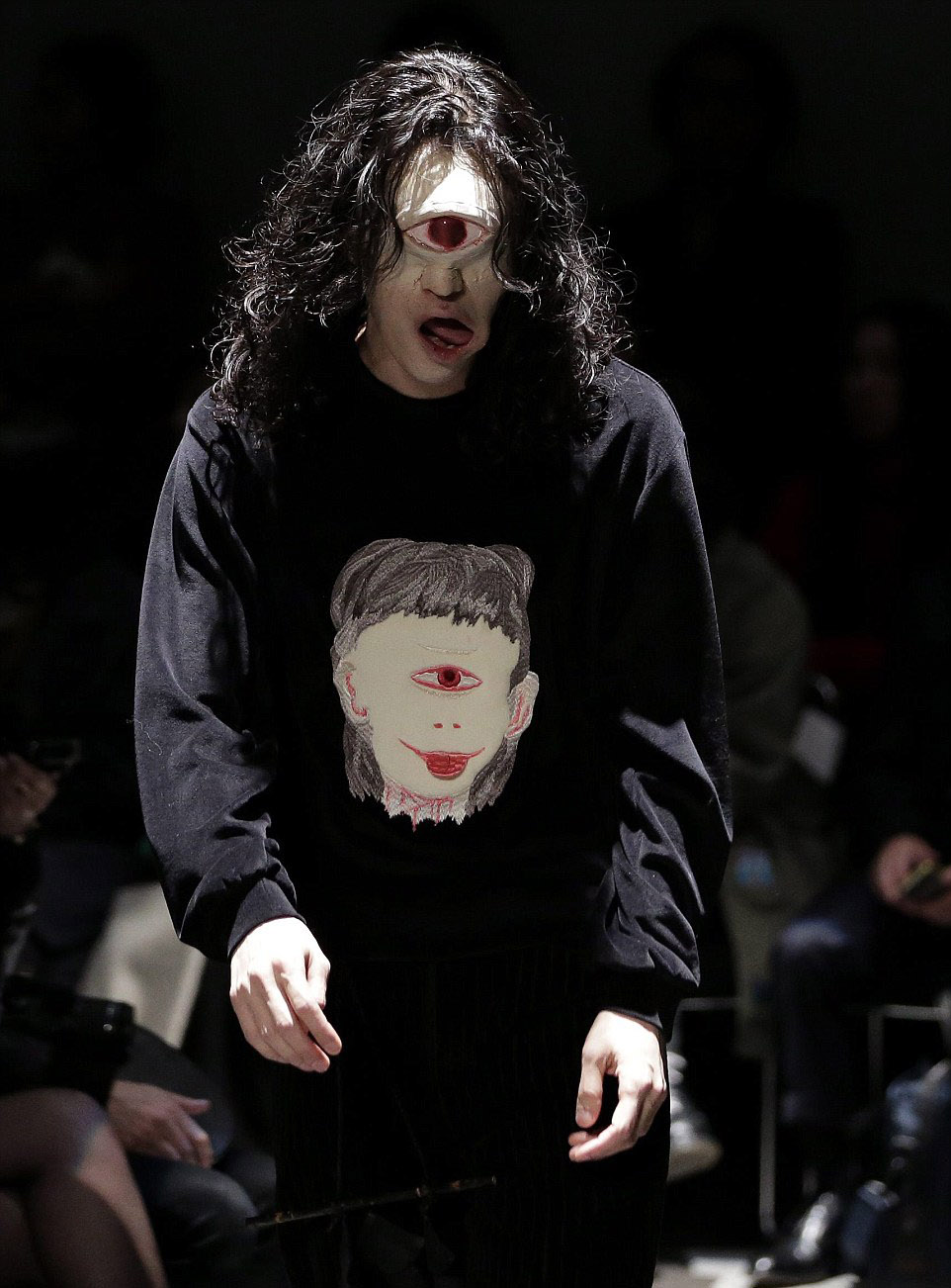 凡人不懂时尚:东京时装周惊现&ldquo;变异模特&rdquo;