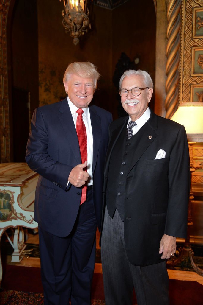 揭秘&ldquo;国王&rdquo;特朗普的豪华庄园及其私生活