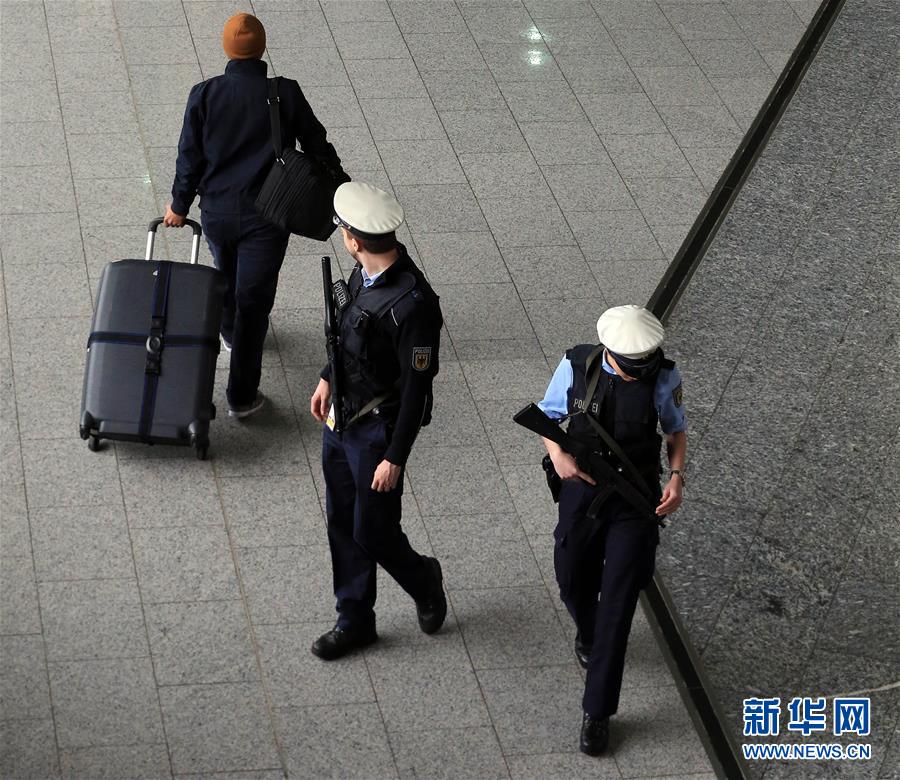 （国际）（2）法兰克福机场加强安全警戒
