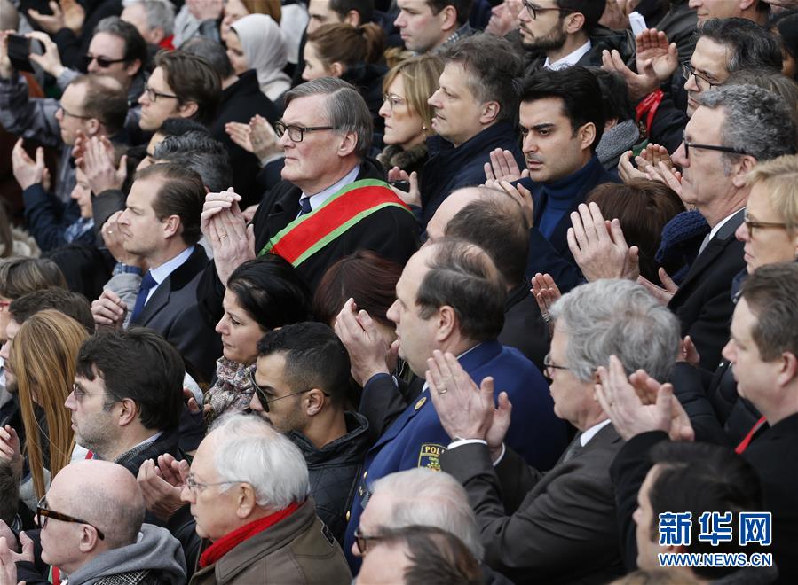 （国际）（5）比利时民众悼念恐怖袭击遇难者