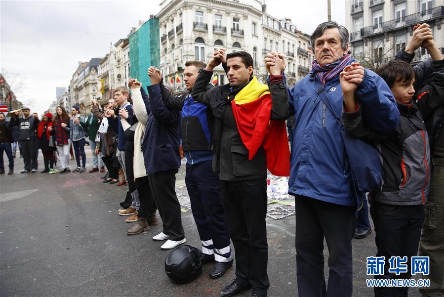 （国际）（8）比利时民众悼念恐怖袭击遇难者