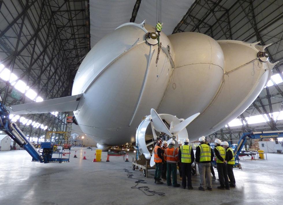 英国制造世界最大飞行器 长度超20米