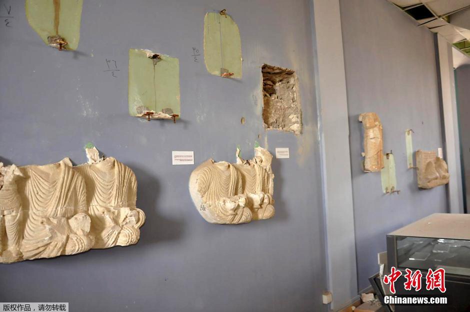 叙利亚巴尔米拉国家博物馆内珍贵文物惨遭掠夺破坏