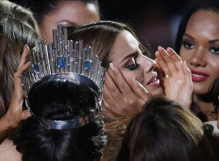 国际小姐冠军太麻烦被取消 看选美赛中的意外(组图)