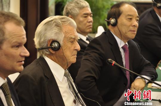 澳大利亚前总理霍克第103次来到中国长期推进澳中关系的发展