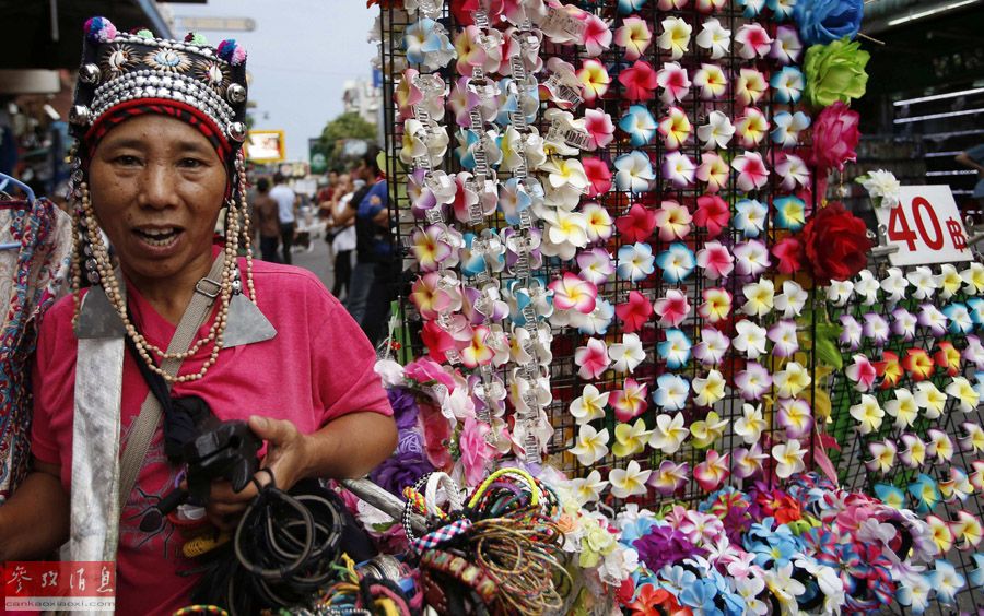 中国人爱赴泰国游 大象踩人等安全问题令人忧