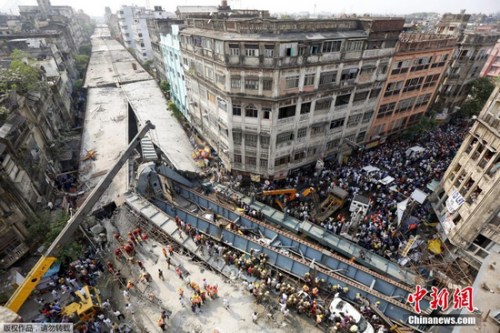 印度“楼塌塌”事故频发 “豆腐渣”工程难辞其咎
