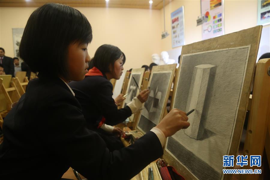 （国际）（1）驻朝使团和国际机构参观万景台学生少年宫