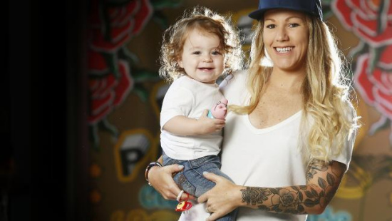 皮肤的艺术:澳纹身店流行年轻妈妈成主要客户群