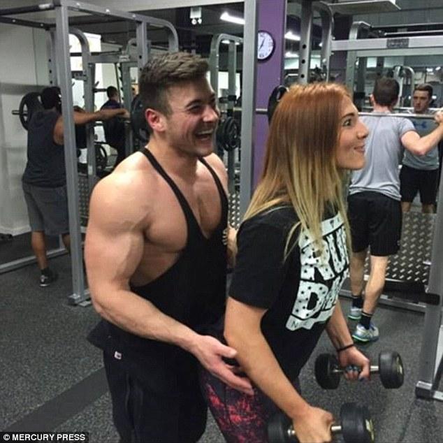 重度挑食患者健身变成金刚芭比