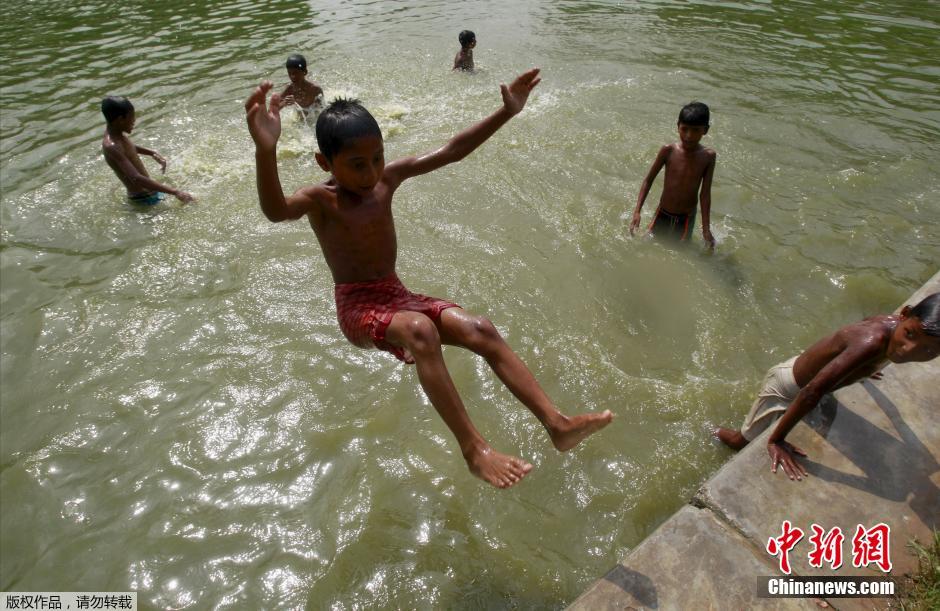 印度持续高温超160人死亡 最高达45度
