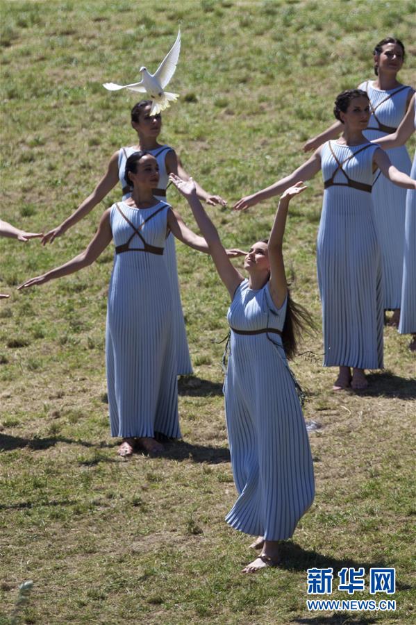 （里约奥运会）（7）奥运圣火顺利点燃 火炬传递拉开帷幕