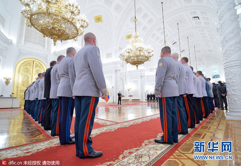 普京出席俄军高级将领晋职晋衔仪式 发表讲话