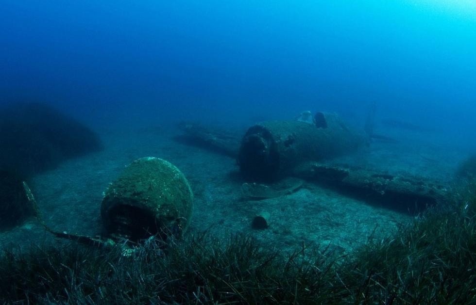 摄影师海底探险 揭秘大洋深处残骸之美