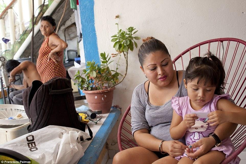 墨西哥代孕妈妈 生1个孩子顶20年工资