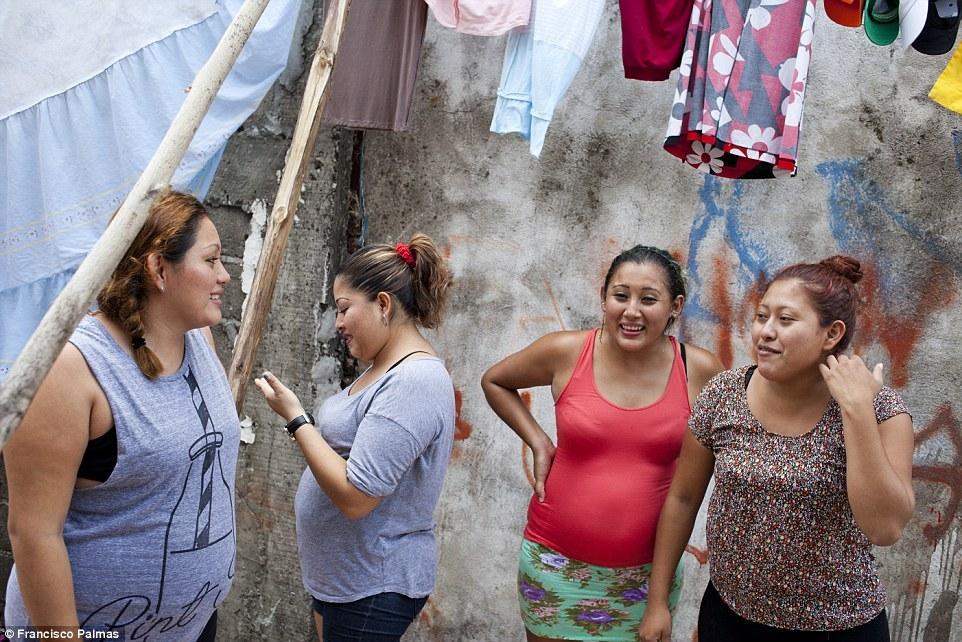 墨西哥代孕妈妈 生1个孩子顶20年工资