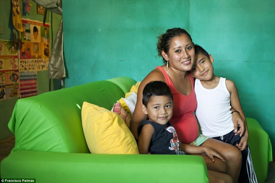 墨西哥代孕妈妈 生1个孩子顶20年工资