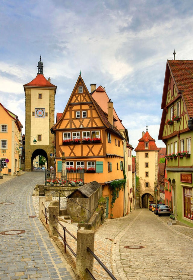 美哭！盘点世界各地的&ldquo;童话村庄&rdquo;