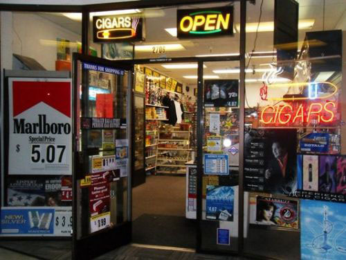 加州提高购烟年龄至21岁 避免青少年吸烟成瘾