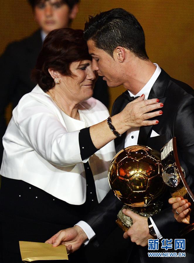 （体育&middot;专题）（7）体坛巨星与妈妈的一抹温情