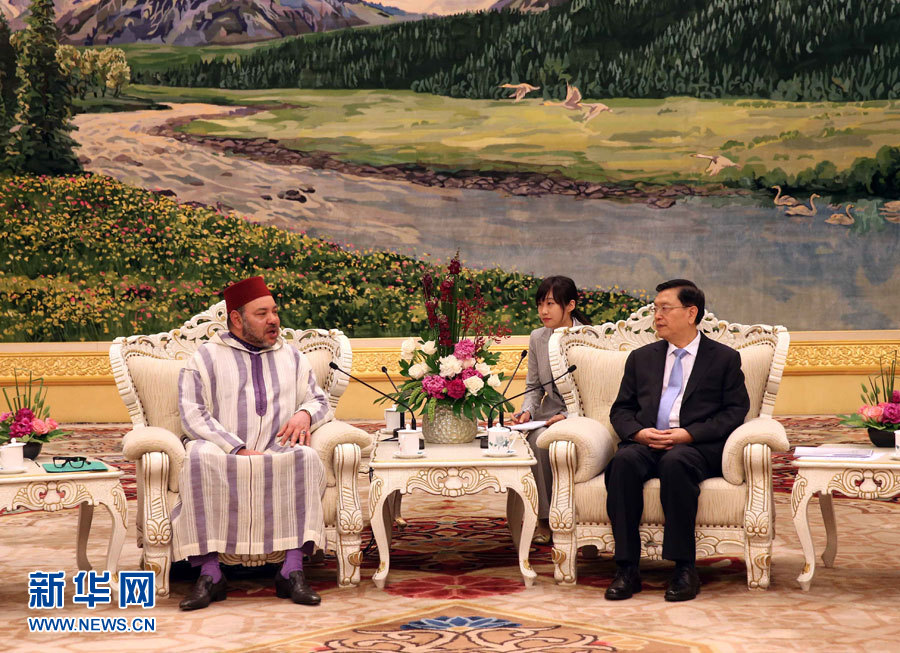 5月12日，全国人大常委会委员长张德江在北京人民大会堂会见摩洛哥国王穆罕默德六世。 新华社记者 刘卫兵 摄