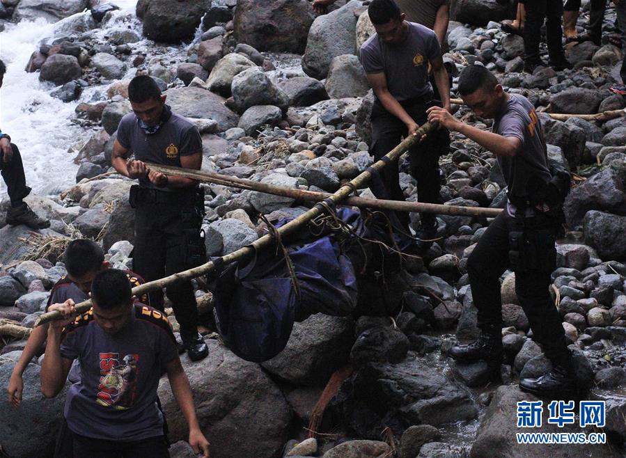 （国际）（2）印尼山洪暴发致15名游客死亡 