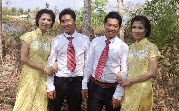 越南双胞胎兄弟娶双胞胎姐妹 称不会认错另一半