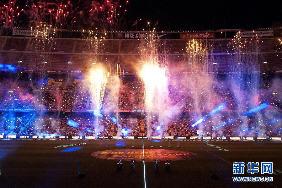 （体育）（3）足球&mdash;&mdash;巴萨庆祝加冕双冠王