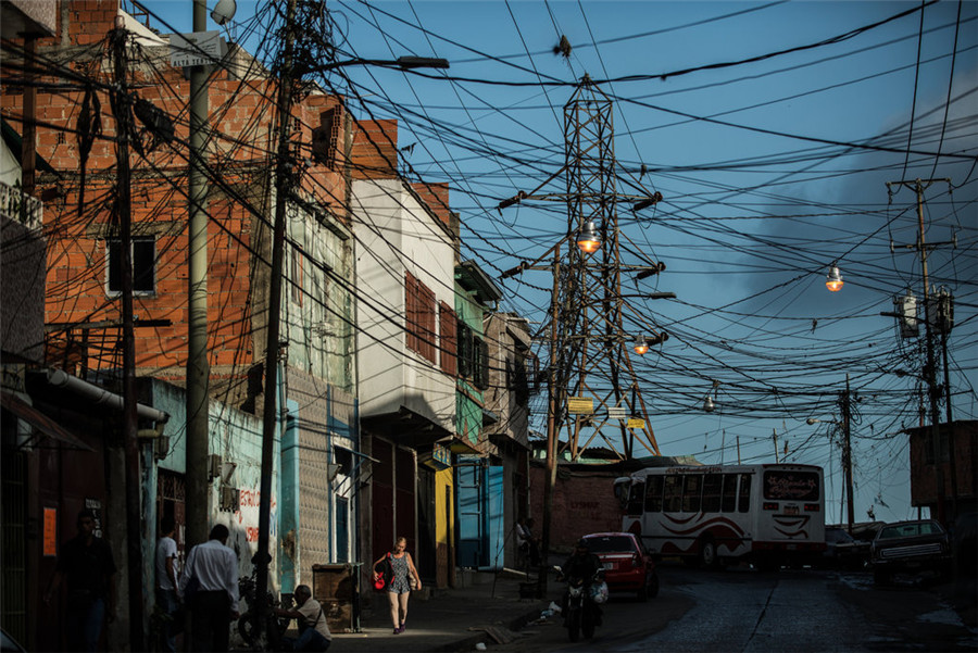 绝望的委内瑞拉：民众基本生活物资短缺