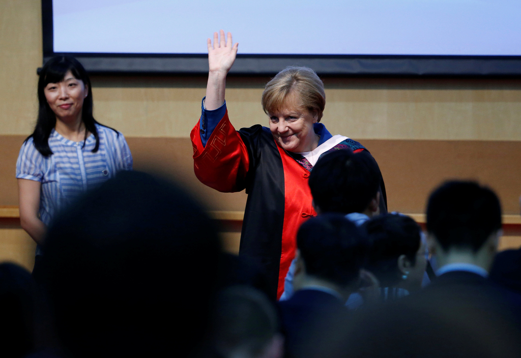 德国总理默克尔访华 获南京大学荣誉博士学位