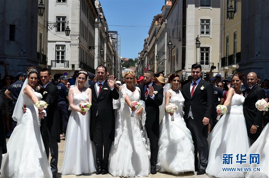 （晚报）（3）里斯本城市节上的集体婚礼