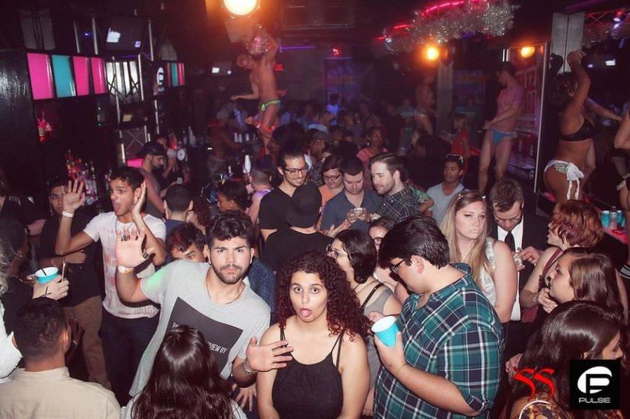 纸醉金迷！美国&ldquo;脉动&rdquo;酒吧内部画面曝光