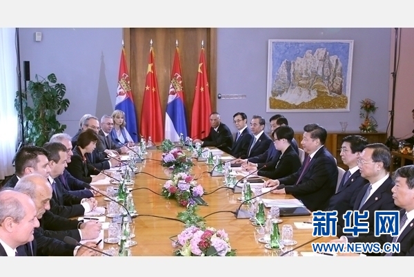 6月18日,国家主席习近平在贝尔格莱德同塞尔维亚总统尼科利奇举行会谈。 新华社记者 马占成 摄 6月18日,国家主席习近平在贝尔格莱德同塞尔维亚总统尼科利奇举行会谈。 新华社记者 马占成 摄