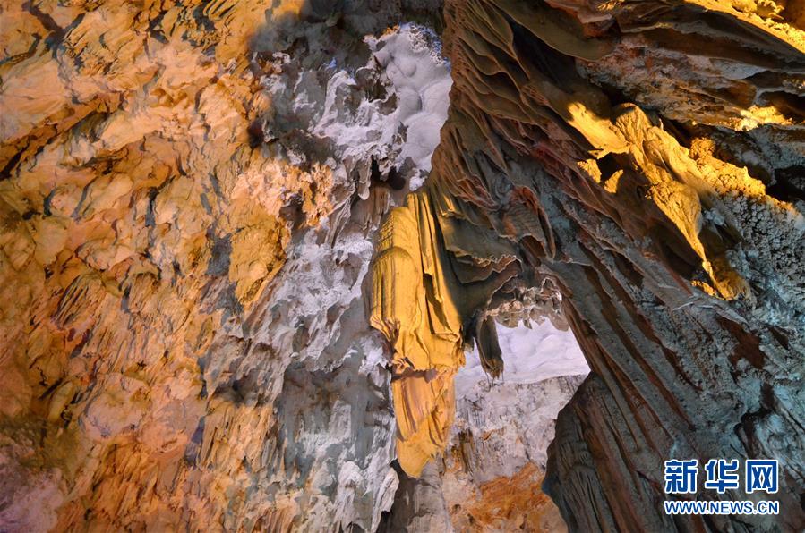 （晚报）（4）越南下龙湾风光