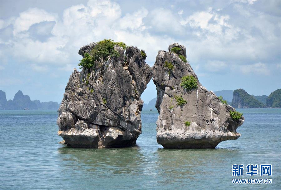 （晚报）（2）越南下龙湾风光