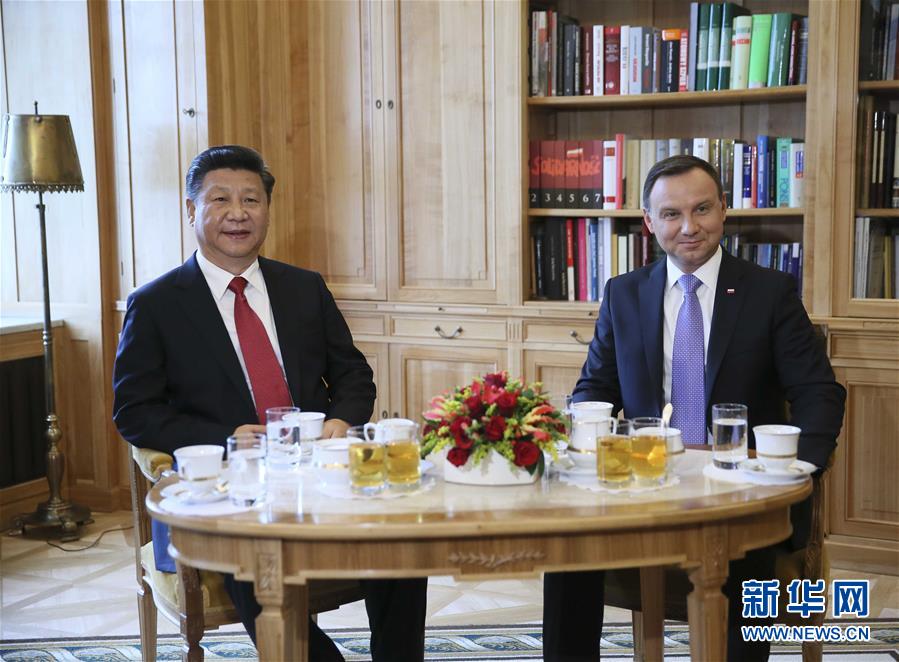 6月20日，國家主席習近平在華沙同波蘭總統杜達舉行會談。新華社記者蘭紅光攝 