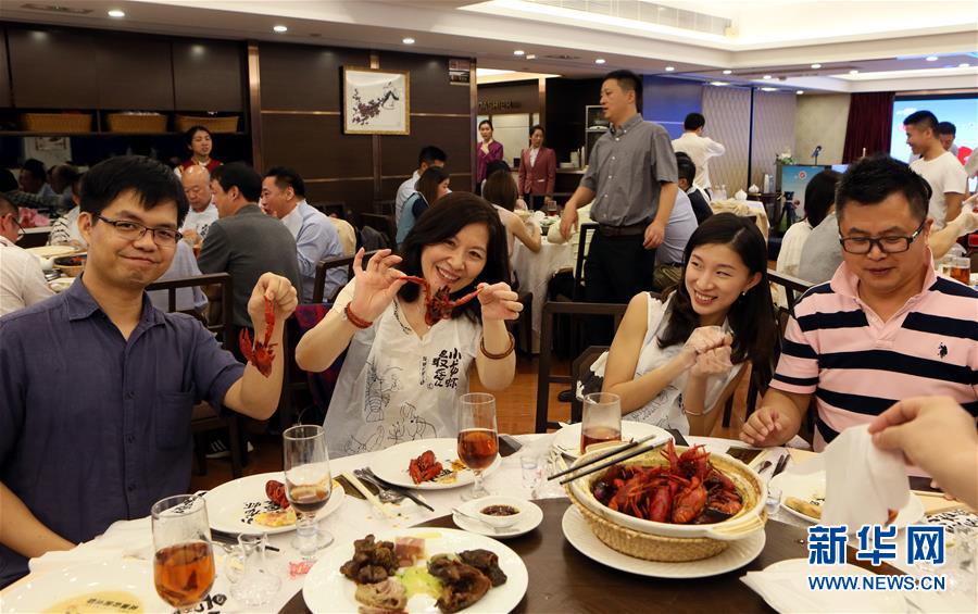 （晚报）（1）盱眙国际龙虾节首次走进香港