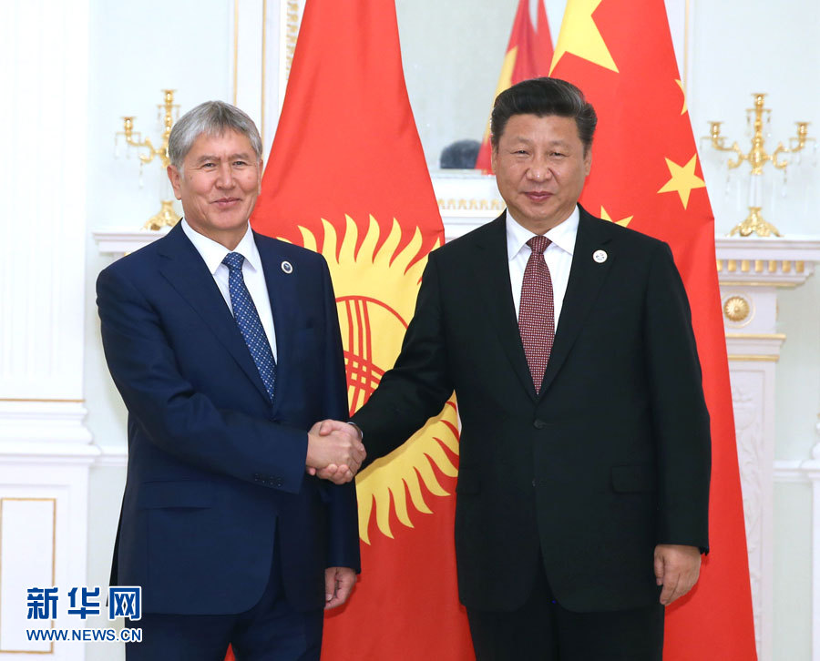 6月24日，國家主席習近平在烏茲別克斯坦塔什幹會見吉爾吉斯斯坦總統阿坦巴耶夫。 新華社記者 馬佔成 攝