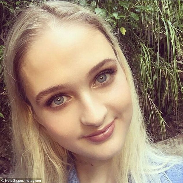 新西兰地球小姐成网红 3分钟吃20个肉饼(组图