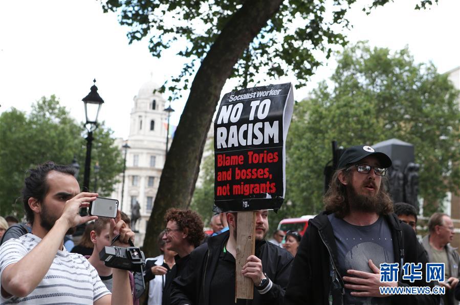 （国际）（1）英国：部分民众抗议&ldquo;脱欧&rdquo;公投结果