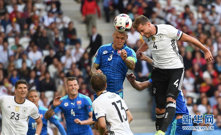 （欧锦赛）（1）足球&mdash;&mdash;八分之一决赛：德国胜斯洛伐克