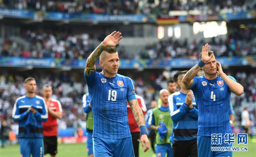 （欧锦赛）（12）足球&mdash;&mdash;八分之一决赛：德国胜斯洛伐克