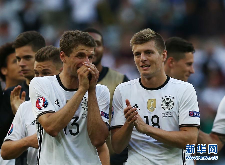 （欧锦赛）（9）足球——八分之一决赛：德国胜斯洛伐克