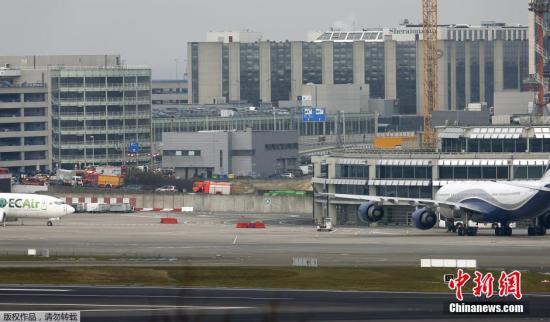 布鲁塞尔机场所有航班因爆炸取消。