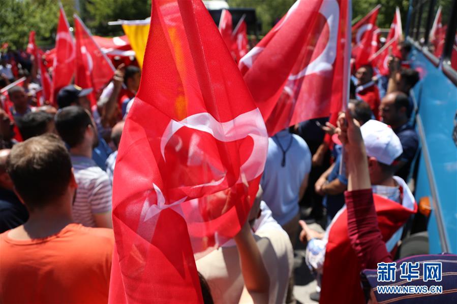 （国际）（3）土耳其民众游行呼唤和平