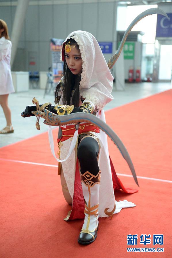 （晚报）（1）Cosplay动漫&ldquo;真人秀&rdquo;亮相动漫周