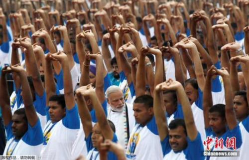 印度现&ldquo;瑜伽餐厅&rdquo; 提供练习进补全面服务(图)